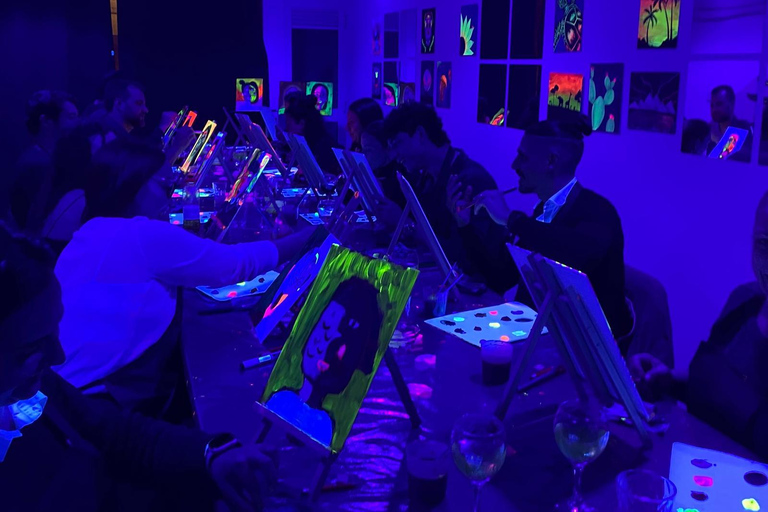 Malta: Glow-in-the-Dark Drink & Paint Experience