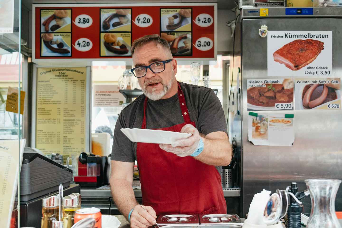 Taste Vienna: Coffee, Markets & Local Bites