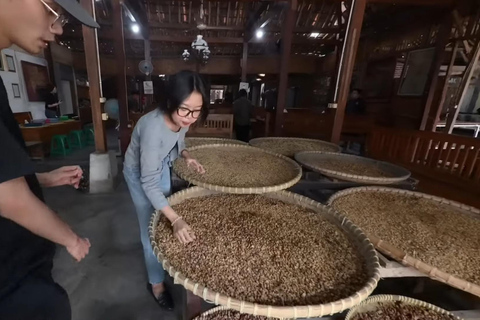 Yogyakarta: Borobudur Sunrise, Candi Boko & Coffee Tour