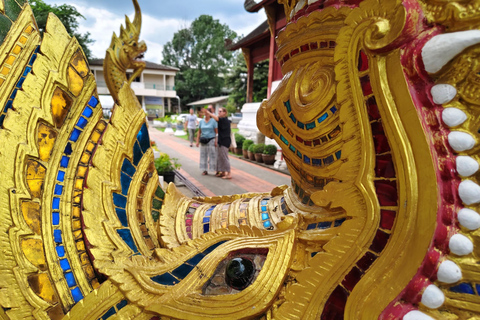 Old Chiangmai city & temples walking tour: (3 hours/1.7 km.)