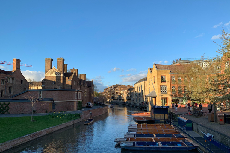 London: Guided tour of Cambridge - SedanLondon: Tour of Cambridge Self Guided in a Mini Van