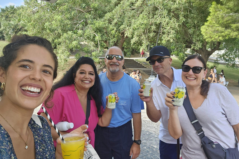 Barcelone et le Parc Güell : Visite d&#039;une demi-journée privée avec prise en chargeBarcelone et le Parc Güell : Visite privée d&#039;une demi-journée avec prise en charge