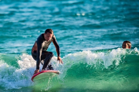 Apprenez à surfer à Majorque ! Cours de surf en Méditerranée