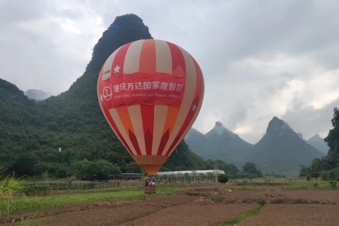 Billete para la Experiencia del Amanecer en Globo Aerostático en YangshuoViaje privado en globo para 3-4 personas(Salida desde Yangshuo)