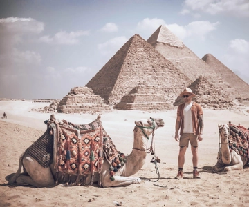 Gizé/Cairo: Excursão particular de meio dia às Grandes Pirâmides e à Esfinge