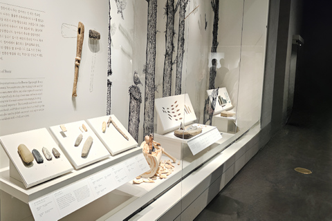 Seoul: National Museum & War Memorial Korea Small Group Tour English Guide