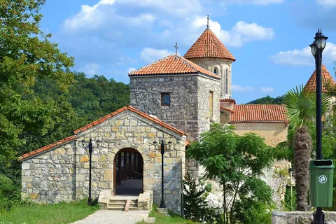 Monastero di Gelati, Monastero di Motsameta e Cattedrale di Bagrati
