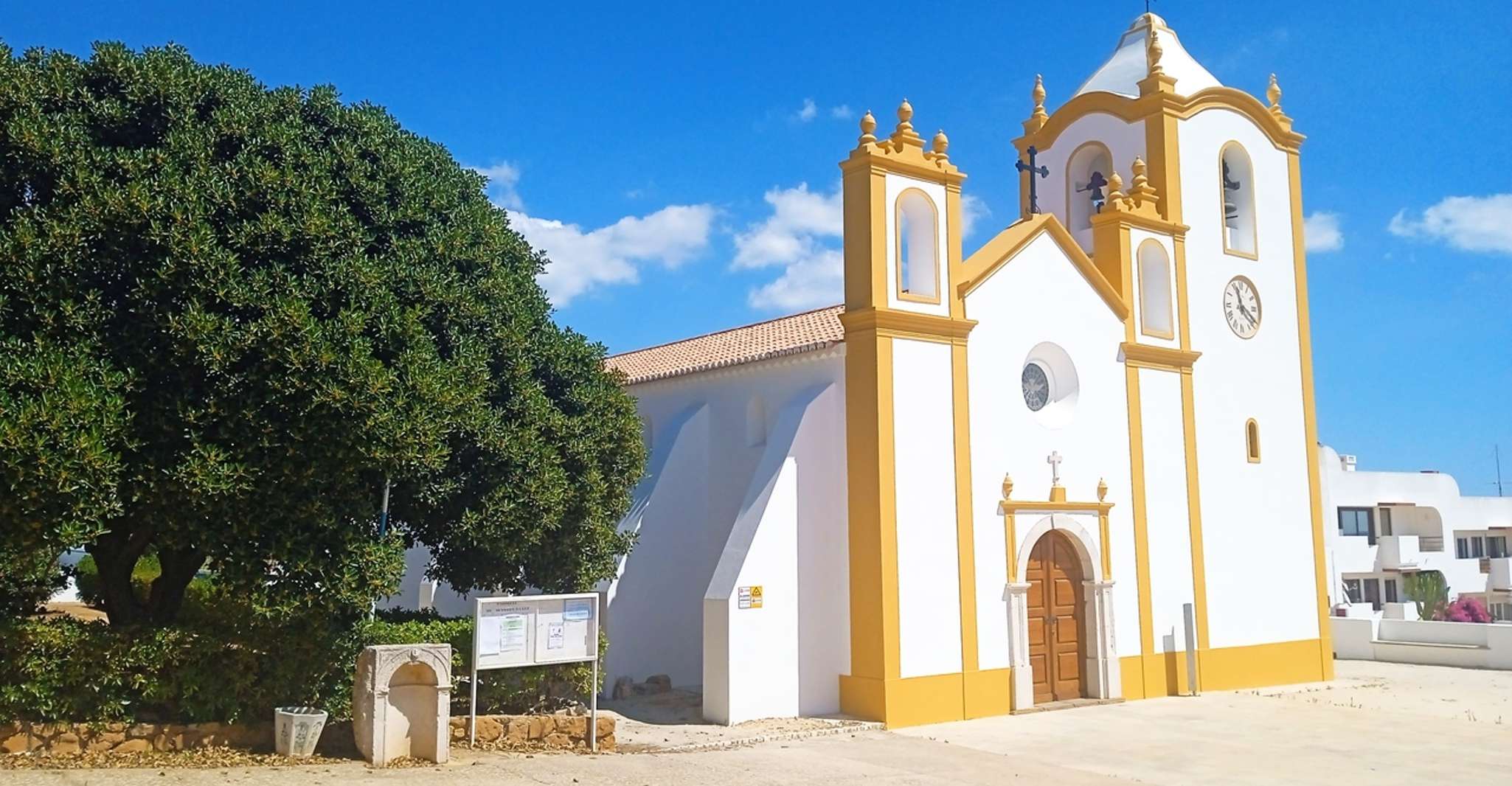 Praia da Luz, In-App Adventure Hunt