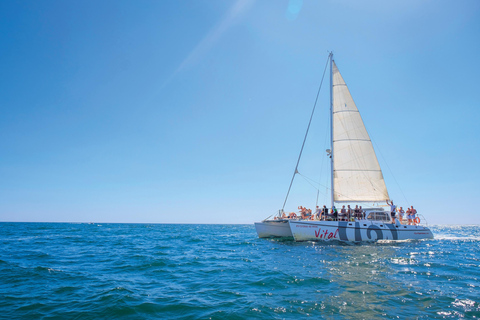 Desde Vilamoura: Experiencia en Catamarán al Atardecer