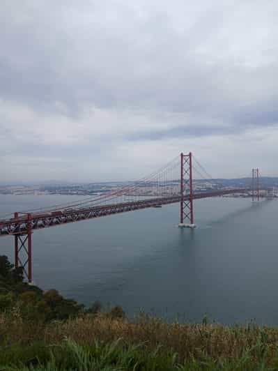 Almada: Städtetour mit Tuk-Tuk-Fahrt und Cristo-Rei-Besuch