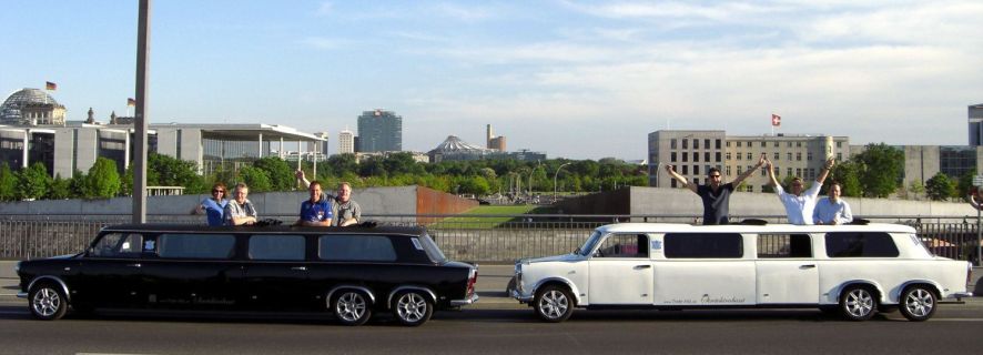 Berlino: tour di guida in una Limousine Trabant