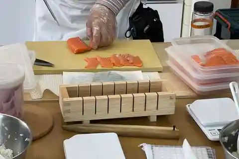Toyosu: Visita ao mercado de peixe e experiência de fabrico de sushi