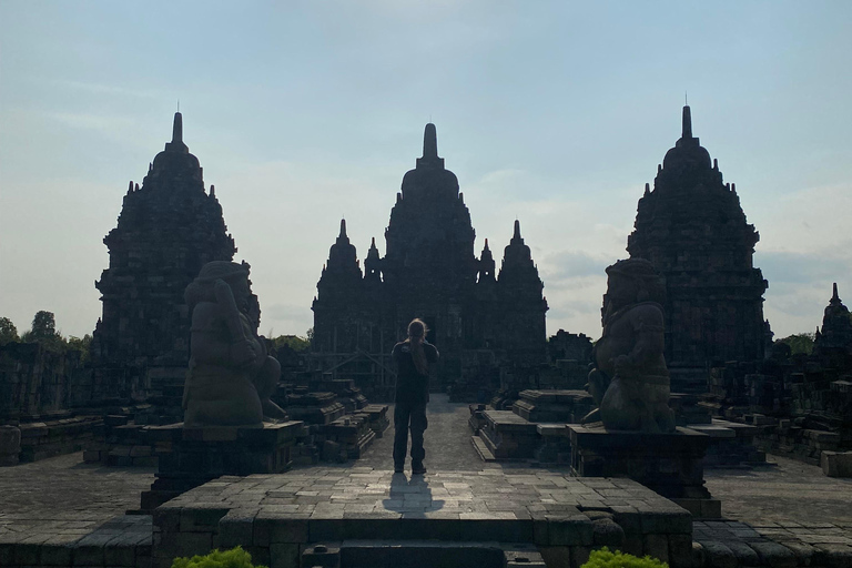 From Yogyakarta: Borobudur Temple and Merapi Jeep Tour