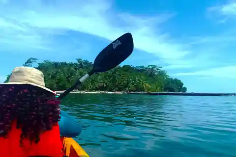 Puerto limon, tour en kayak en Isla uvita