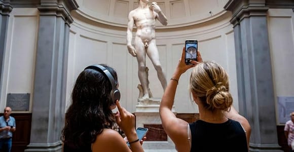 Florence: Accademia Gallery Entry Ticket & Audio Guide App