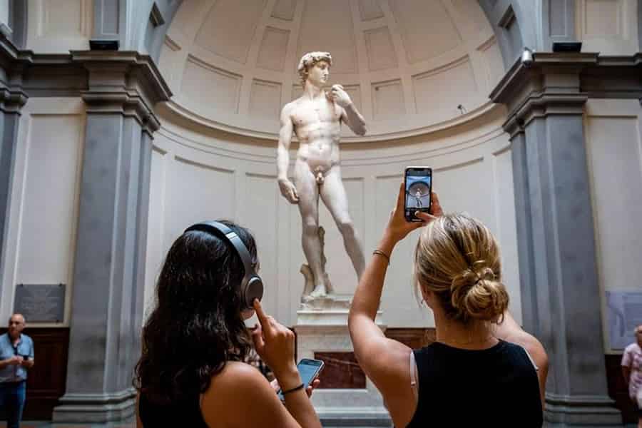 Florenz: Eintrittskarte für die Galleria dell'Accademia & Audioguide-App. Foto: GetYourGuide Florenz: Eintrittskarte für die Galleria dell'Accademia & Audioguide-App. Foto: GetYourGuide