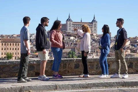 Madrid: Excursión a Toledo y Segovia con Alcázar y Catedral