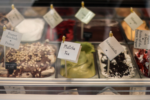 Roma Trastevere: Un tour gastronomico con pasto completo con un abitante del luogoRoma Trastevere: Un tour gastronomico completo con un abitante del luogo