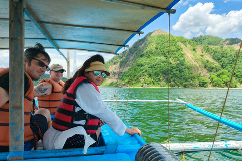 Manila: Tagaytay Half-Day Tour with Local Snack & Art Museum