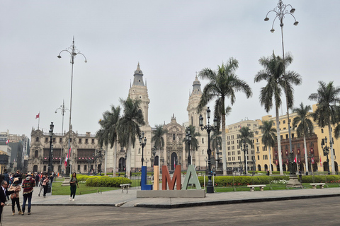 Lima: City Highlights Tour with Pisco Sour Tasting