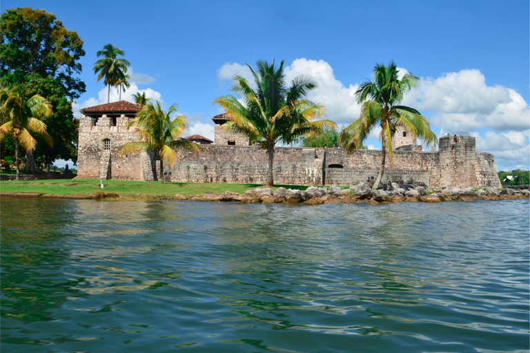 Flores, Peten: One way shared transfer to Rio Dulce, Izabal