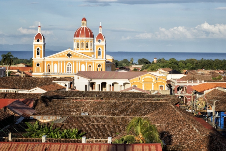 Découvrez les meilleurs sites touristiques de Grenade en calèche + guide local