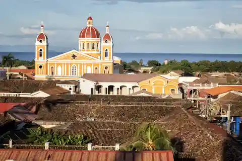 Experience Granadas Best Sights Carriage ride + Local Guide