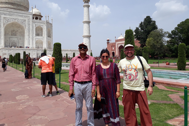 泰姬陵与阿格拉堡之旅（含标志性摄影环节）探索泰姬陵（仅限导览）