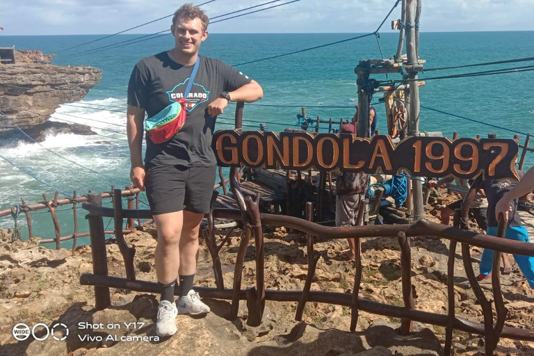 Tour de 1 día por la cueva de Jomblang y la playa de Timang.