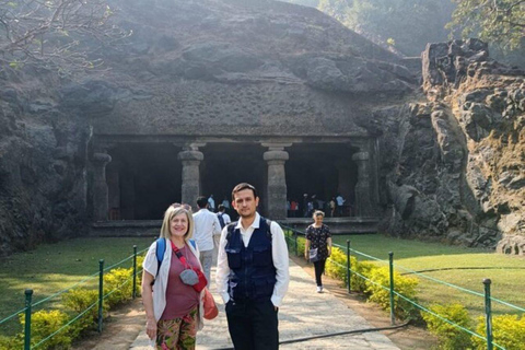 Mumbai: Elephanta Caves Guided Tour with Ferry & Lunch
