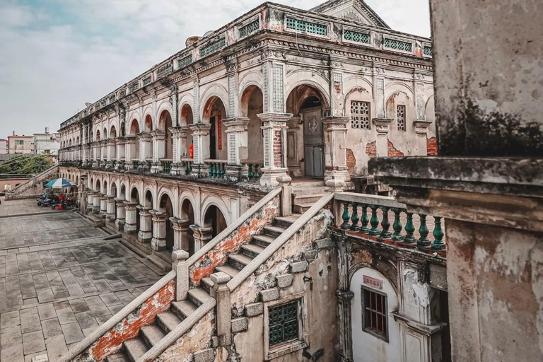 From Xiamen: Zhangzhou Tour with Mansions, Old Town & Craft Guide for other languages