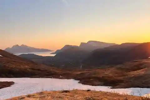 Tromsø : circuit panoramique dans les fjords et les îles avec guide et collations