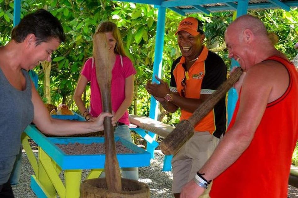 Punta Cana Macao Beach Buggy Avontuur Met Zwemmen In Een Watergrot