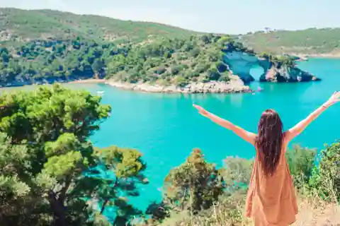 2 Days in Peschici: Transfer to Tremiti Islands and Sea Caves Tour