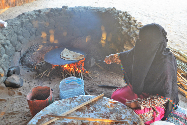 Hurghada: Quad Bike and Camel Ride with Dinner and Show pickup from hotels inside hurghada