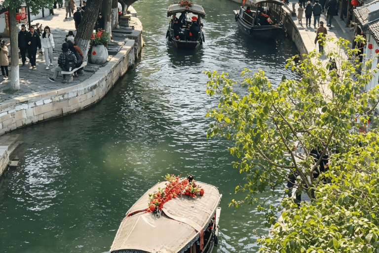 One Day at Shanghai Film Park and Zhujiajiao Water Town