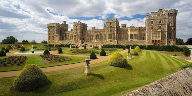 Visit London Windsor Castle Ticket & Private Transfer in Henley-on-Thames
