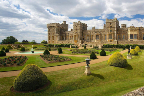 London: 10-hour Private Tour(Windsor Castle+Bath+Stonehenge)