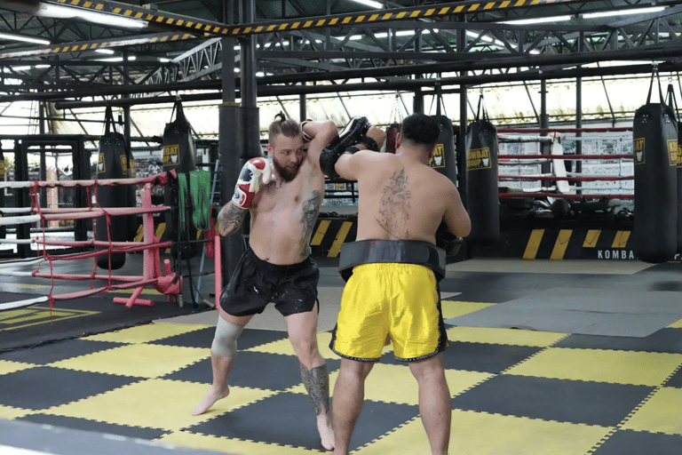 Pattaya: Beginner-Friendly Muay Thai Class at Champion Camp Private Muay Thai class