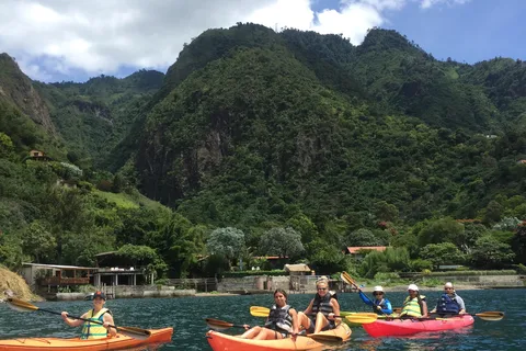 Avontuur kajakwandeling. Bezoek Tzununa, Jaibalito, Santa Cruz
