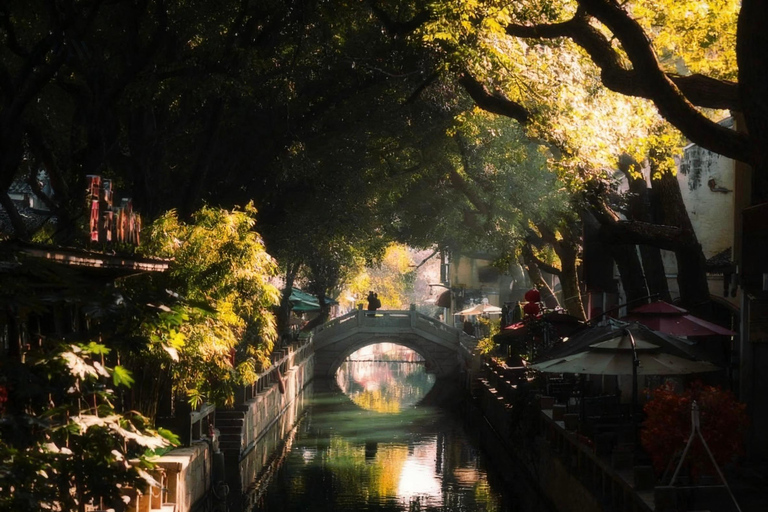 Shanghai: Hangzhou, Suzhou, and Water Towns Tour in 3 Days