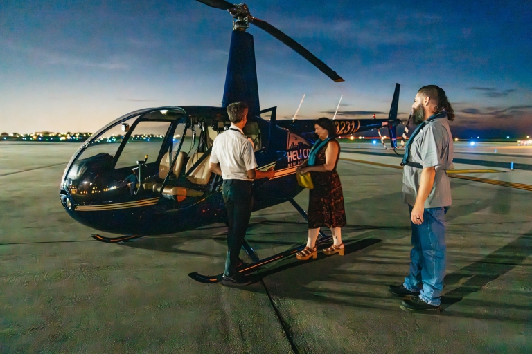 Nowy Orlean: prywatna nocna wycieczka helikopterem po mieście30 Mile City Lights Night Tour dla 2 lub 3 pasażerów