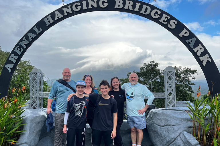 La Fortuna: Tour dei ponti sospesi e della zip line con pranzo