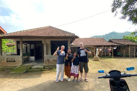 Yogyakarta: Borobudur Village Cycling Tour+Eco Cooking Class