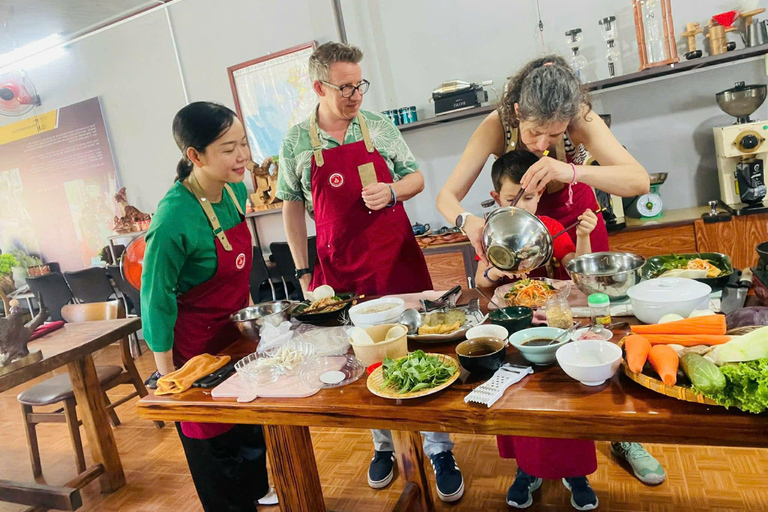 Hoi an: Vegan Cooking Class with Lantern-Making