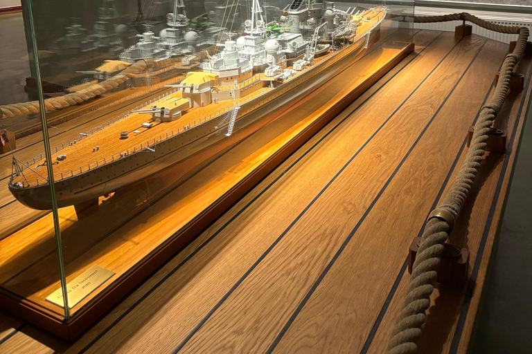 From Oslo: Drøbak and Oscarsborg Fortress Day Trip