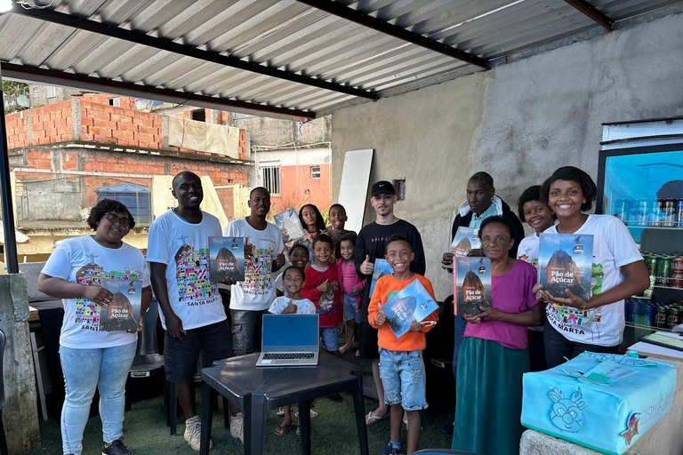 Rio de Janeiro: Santa Marta Favela Tour With local resident guide and lunch Rio de Janeiro: Santa Marta Favela Tour with Local Resident Guide and Lunch