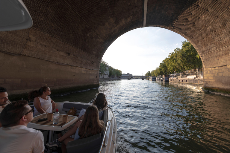 Paris: Private Seine River Cruise Paris: Private Seine River Cruise with Guide