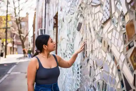 Public Art Tour with Magic Gardens Admission
