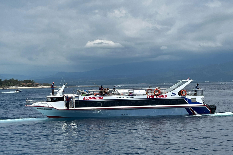 Fast Boat Transfer: Bangsal & Gili Islands ⇄ Nusa Penida The Tanis Fast Cruise: Bangsal & Gili Islands to Nusa Penida